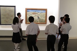 大阪教育大学附属池田小中学校 「美術館でギャラリートークを聞こう」