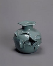 KIYOMIZU, Rokubei Ⅴ, Flower Vase with Pomegranate Design, celadon glaze, 1930