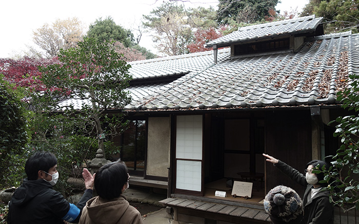 2時間、じっくりと林芙美子邸を見学する機会をえた　撮影：松木直人